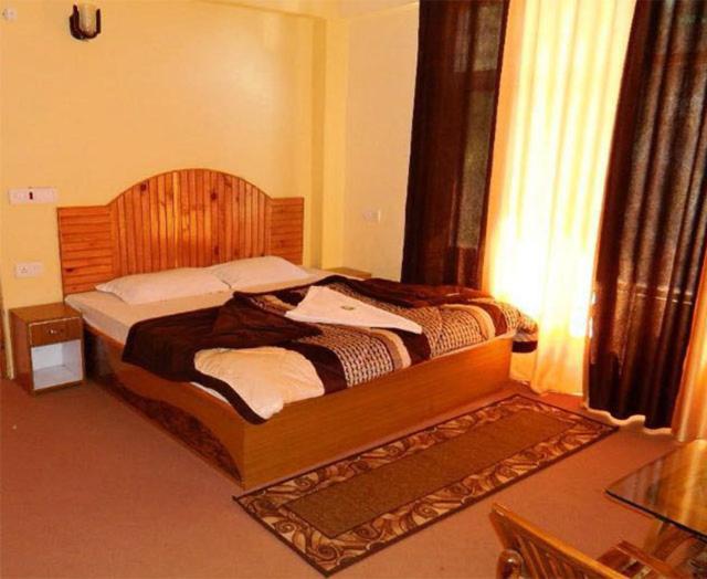 Hotel Kingston Manāli Exteriér fotografie