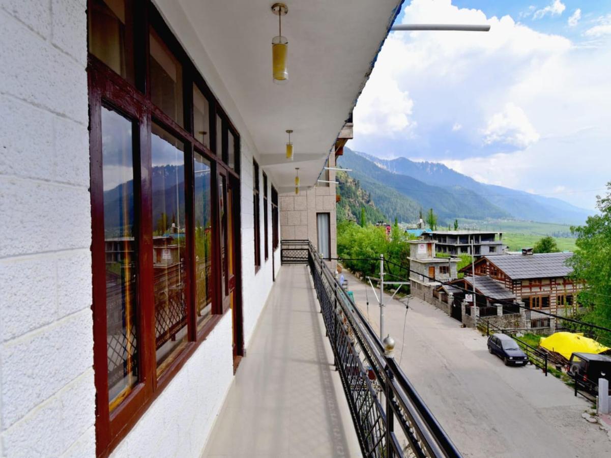 Hotel Kingston Manāli Exteriér fotografie